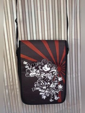 Disney Pin trading bag NWOT